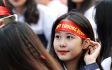 [ẢNH] Nữ sinh trường Trương Định và Phùng Khắc Khoan khoe sắc trước trận chung kết