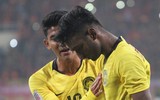 [ẢNH] Cầu thủ Malaysia buồn rười rượi khi nhìn ĐT Việt Nam đoạt cúp