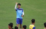 [ẢNH] Trợ lý điển trai người Hàn Quốc gây chú ý ở U23 Việt Nam
