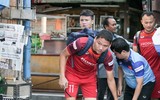 [ẢNH] Trải nghiệm tắc đường, thầy trò Park Hang-seo vẫn hứng khởi tập buổi đầu tại Indonesia