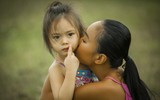 Đoan Trang và cô con gái 3 tuổi đối thoại với nhau trong MV ca nhạc