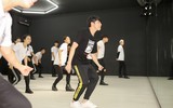Chuẩn bị cho liveshow tại Hà Nội, Noo Phước Thịnh tập nhảy liên tục 5 tiếng