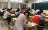 Thi lớp 10 Hà Nội: Môn đầu tiên không khó, thí sinh vẫn lo giám khảo chấm chặt
