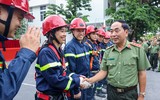 Xem lính cứu hỏa thực hiện nhiệm vụ cứu nạn khi xảy ra sự cố thảm họa