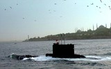 [ẢNH] Căng thẳng khối NATO bùng phát khi Tàu ngầm Thổ Nhĩ Kỳ bị nghi áp sát thủ đô Hy Lạp