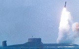 [ẢNH] Nga bất ngờ phóng liền lúc 4 siêu tên lửa hạt nhân từ tàu ngầm