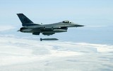 [ẢNH] F-15E mang theo AGM-154 để hủy diệt phiến quân Syria thân Iran