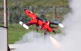 [ẢNH] UAV 700.000 USD của không quân Mỹ trôi dạt trên bãi biển