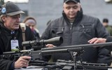 [ẢNH] Lính bắn tỉa Nga với siêu súng T-5000 tại các điểm cao trên Quảng trường Đỏ