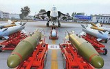 [ẢNH] Hải quân Trung Quốc diễn tập bằng loạt máy bay nổi tiếng kém an toàn JH-7 