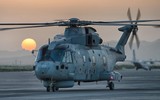 [ẢNH] Anh tung liền 2 trực thăng 'cá kiếm' truy vết tàu ngầm 'hố đen Kilo' Nga