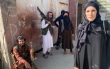 [ẢNH] Taliban dùng súng đe dọa phóng viên CNN