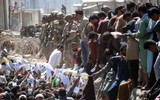 [ẢNH] Mỹ không kích, Taliban liền đổi giọng cho phép người dân được tự do di tản