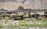 [ẢNH] Phe kháng chiến dùng vũ khí 'mạnh sau bom hạt nhân' tấn công Taliban