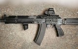 [ẢNH] Khẩu súng AK được 'thửa riêng' cho đặc nhiệm Nga có gì đặc biệt?