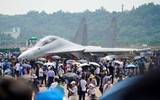 [ẢNH] Trung Quốc với bộ sưu tập vũ khí mới mang dáng dấp của cả Mỹ lẫn Nga