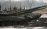 Hàng trăm xe tăng Nga áp sát biên giới Ukraine, sẵn sàng can thiệp vào miền Đông?