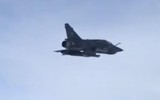 Chiến đấu cơ Su-27 Nga bám sát tiêm kích Pháp trên biển Đen