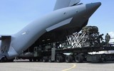 Vận tải cơ Mỹ thả thùng tên lửa diệt mục tiêu, mở ra chương mới trong tác chiến hiện đại