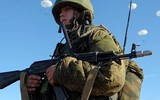 Lính Nga diễn tập nhảy dù ‘kín trời’, ngay sát Ukraine