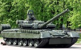 Xe tăng T-80BV Ukraine áp sát biên giới Nga ở khoảng cách chỉ 2km