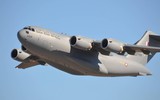 Vận tải cơ khổng lồ C-17 của Anh đem tên lửa chống tăng tới Ukraine