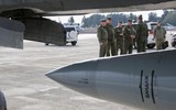 Tên lửa siêu vượt âm Kh-47M2 Kinzhal Nga thị uy tại Ukraine, đòn cân não với NATO?