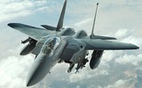 'Đại bàng bất bại' F-15E Mỹ hộ tống chuyến hàng chở vũ khí cho Ukraine?