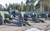 Lựu pháo D-30 được đóng gói để chuyển gấp sang Ukraine