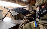 Lính Nga dùng súng máy PKM bắn nổ xe phóng tên lửa S-300 Ukraine