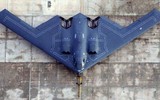 Vì sao oanh tạc cơ B-2 Spirit của Mỹ trị giá 2 tỷ USD lại dán đầy băng dính?