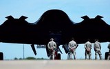 Mỹ ra mắt oanh tạc cơ tàng hình thế hệ mới B-21 Raider 