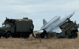 Nga dùng tổ hợp gây nhiễu Pole-21 ép UAV khổng lồ Tu-141 lao xuống đất