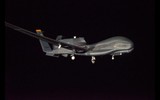[Ảnh] ‘Quái điểu bầu trời’ RQ-4 Global Hawk Mỹ bất ngờ lâm nạn