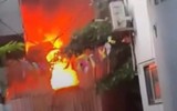 Cận cảnh kho chứa đồ bị cháy tại huyện Đông Anh