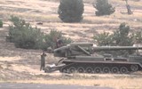 [ẢNH] Azerbaijan tấn công dữ dội Armenia bằng siêu pháo bắn đạn hạt nhân 