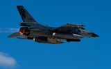 [ẢNH] 12 tiêm kích F-16 Thổ Nhĩ Kỳ bắt đầu ‘săn lùng’ 4 chiếc MiG-29 Nga tại Libya