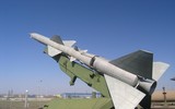 [ẢNH] Tên lửa phòng không 60 tuổi của Liên Xô lập 