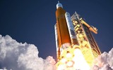 [ẢNH] Tên lửa đẩy siêu nặng chinh phục mặt trăng của Mỹ chính thức ra mắt