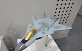 [ẢNH] Nga tiếp tục gây sốc tại MAKS 2021 với tiêm kích tàng hình bí ẩn MiG-49