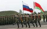 [ẢNH] Ông Lukashenko: Toàn bộ Quân khu phía Tây Nga sẽ hỗ trợ Belarus nếu xảy ra xung đột