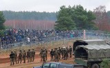 Xe tăng Nga xuất hiện ở biên giới Belarus - Ba Lan khi căng thẳng leo thang?