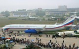 Vận tải cơ Il-96-400T đặc biệt của Nga cất cánh