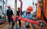 Nỗ lực tăng giá dầu thô của Tổ chức OPEC+ mang tới lợi ích bất ngờ cho Mỹ