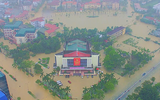[Ảnh] Một số tỉnh miền Trung còn lại gì sau trận lụt lịch sử?