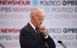 [ẢNH] Những cú ‘sảy chân’ đau đớn của ông Joe Biden trước khi hưởng ‘trái ngọt’