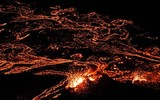 [ẢNH] Bầu trời Iceland đỏ rực khi núi lửa 6000 năm tuổi ‘tỉnh giấc’