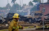 [ẢNH] Mỹ: Máy bay đâm vào nhà dân, ít nhất 2 người thiệt mạng