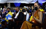 Chân dung nữ ca sĩ tỉ phú trở thành anh hùng dân tộc quốc đảo Barbados