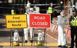 [Ảnh] Cảnh sát Anh bị chỉ trích quá “lề mề” trong vụ đâm dao hàng loạt ở Birmingham